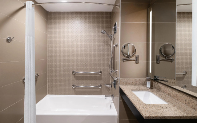 Best Western Premier NYC Gateway Hotel