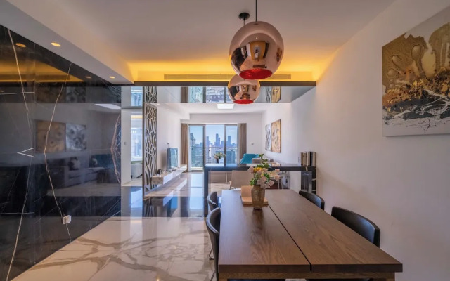 Tyms 2BR 1BA Apt Xujiahui Metro