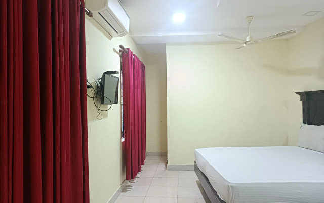 Malabar Plaza Lodge
