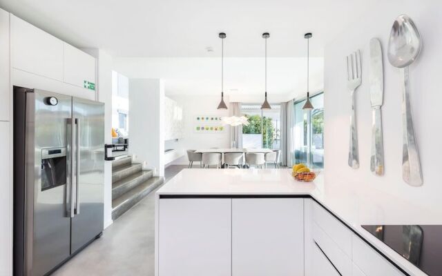 Villa Bam In Almancil