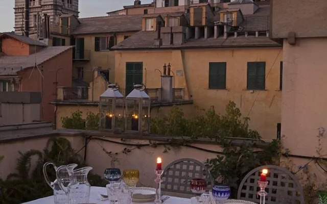 Sui Tetti del Centro di Genova - Locazione