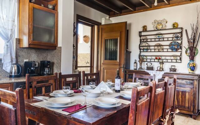 Villa Dionysus