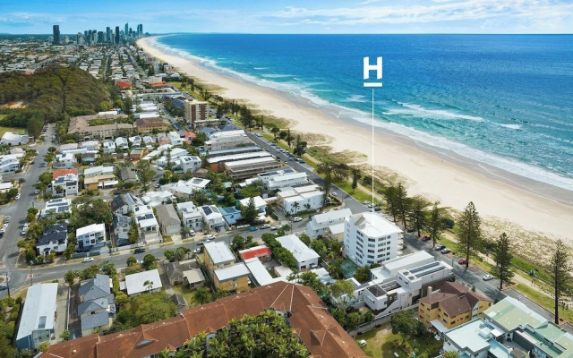 3 Bedroom Miami Oceanfront Apartment