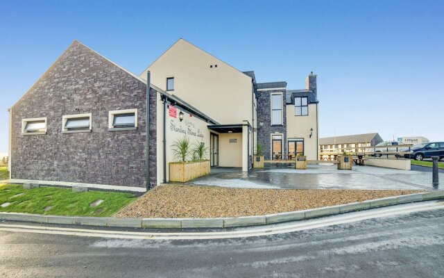 Standing Stones Lodge