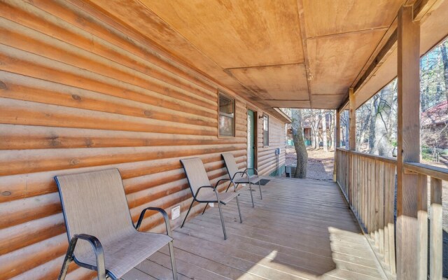 The Honeysuckle 2 Bedroom Cabin by Redawning