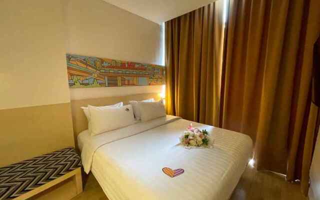 MaxOneHotels Premier Melawai