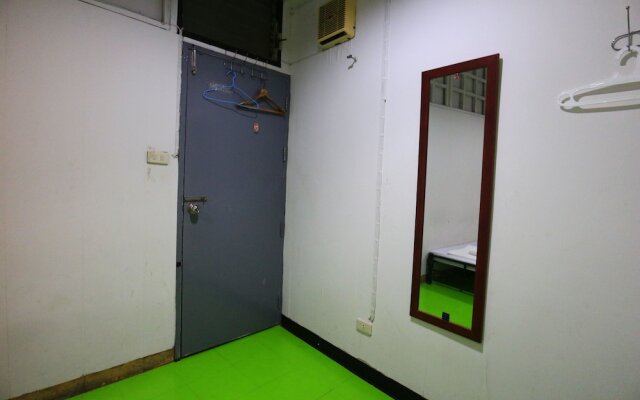 M House Hostel