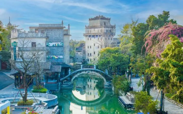 Meet Arcade Building Hotels