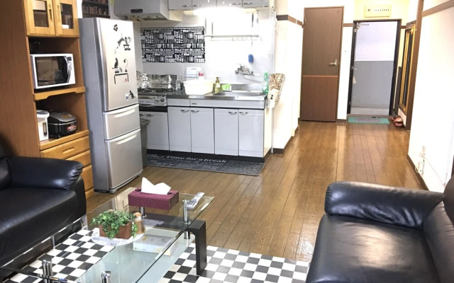 KY Apartment Tsubokawa Naha