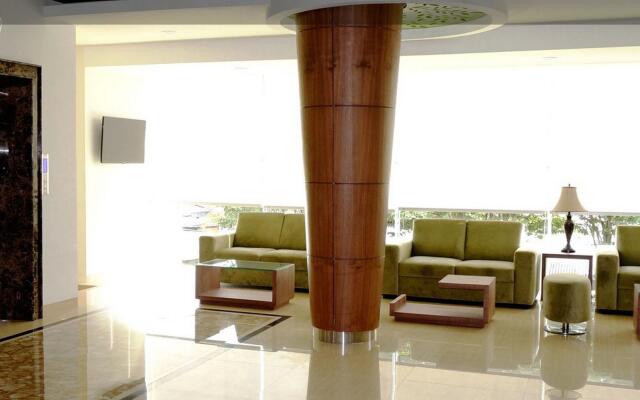 Airy Boulevard Ahmad Yani 17 Manado