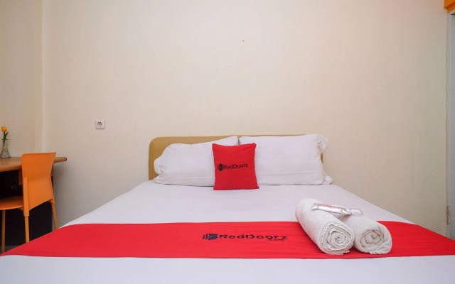 RedDoorz @ Jalan Pramuka Manado