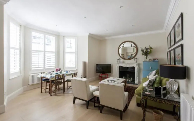 Cathcart Road IV by Onefinestay
