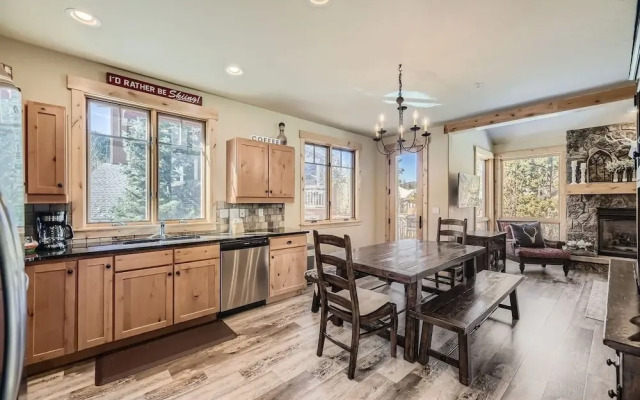 6507 Settlers Creek Townhomes 3 Bedroom Townhouse