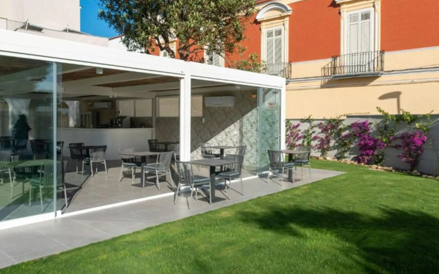 Insula Boutique Hotel