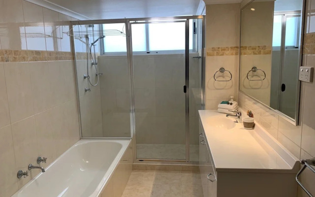 Peninsula Resort - Private Apartments