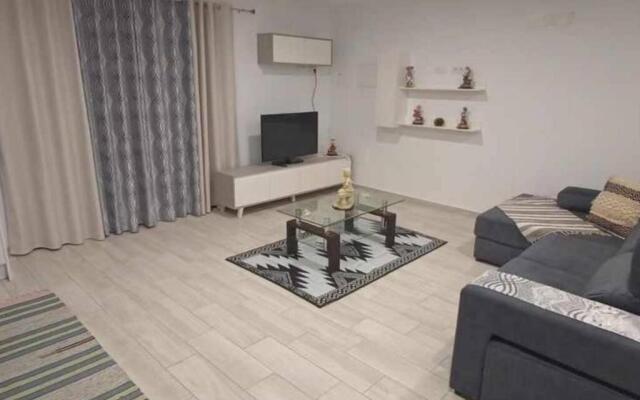 Arcos Grand Suites with pool