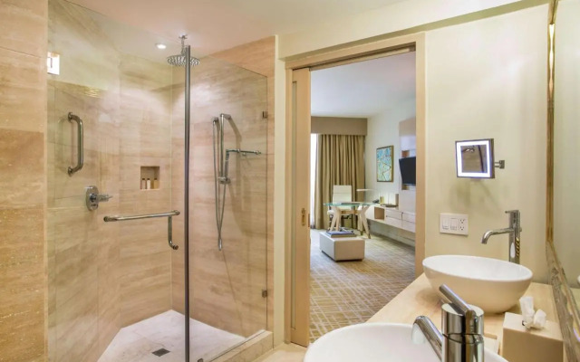 Waldorf Astoria Panama Residences