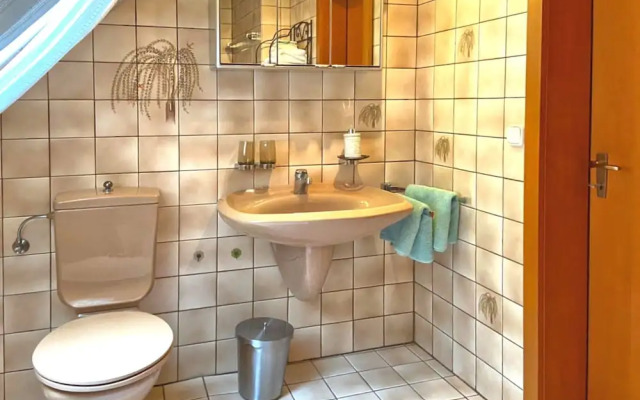 Charming Apartment in Weissenbrunn Near Forest