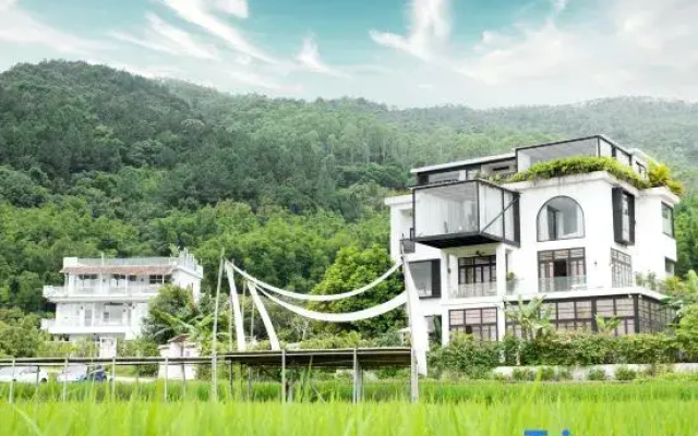 Wanruo Guli Daotianli Hostel