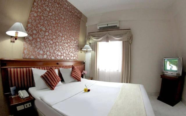Puri Jaya Hotel
