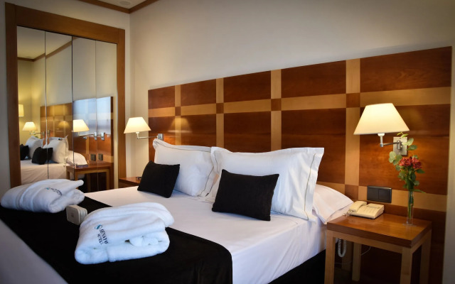 Отель Senator Parque Central