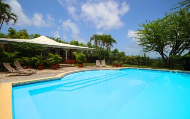 Villa avec piscine et vue mer (MQRO08)