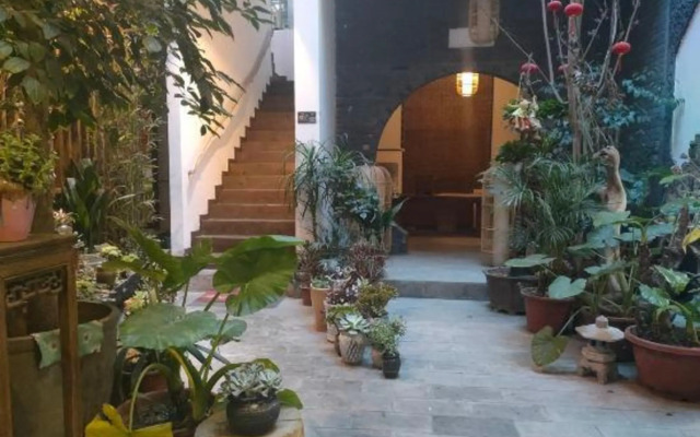 Huanran Tangchi Homestay (Qingchengshan Scenic Area)