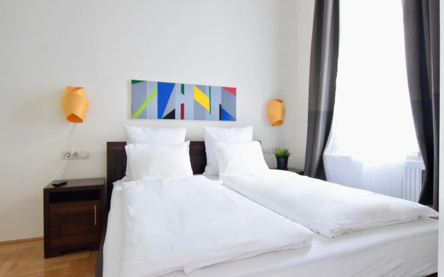 Luxury Apartment by Hi5 - Király street Suite