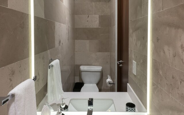 Elegant 1 BR with ocean view by Happy Address