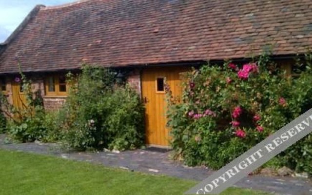 PBC Perriford Barns And Cottages