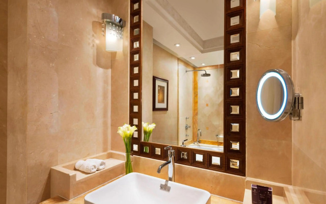 Al Bustan Palace, a Ritz-Carlton Hotel