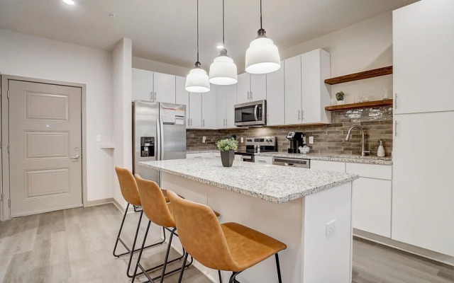 FRONTDESK Axel Row Apts Avondale Birmingham