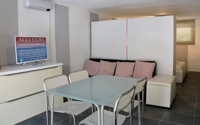 Ground Floor Near Beaches and Center Town