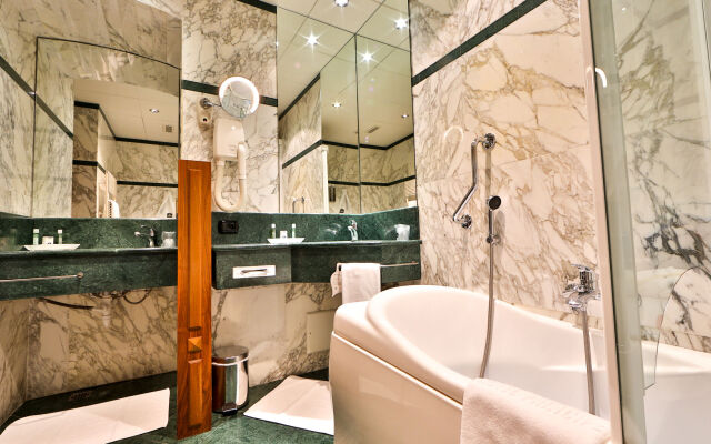 Phi Hotel Cavalieri