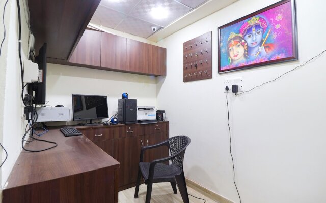 Fabhotel Maira Heights