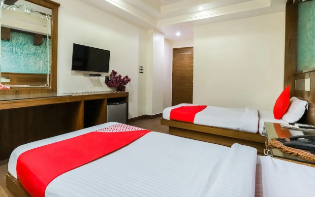 OYO 46221 Hotel Shiv Dev International