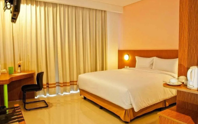 ZEN Premium Pancoran Pomelotel