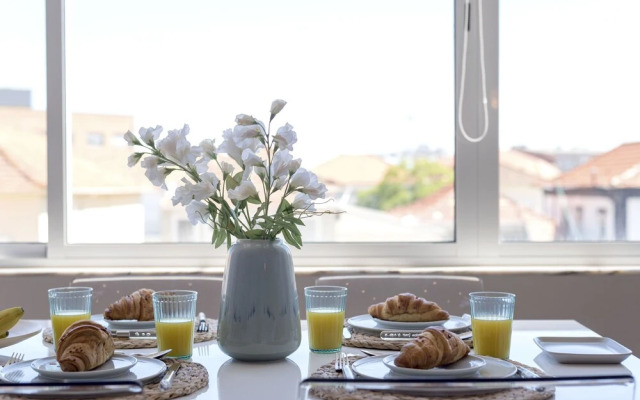 Bright & Sunny Beach House