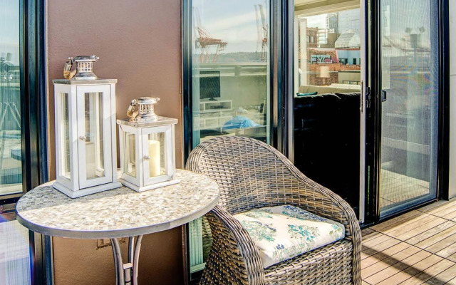 Pelicanstay in Stadium District