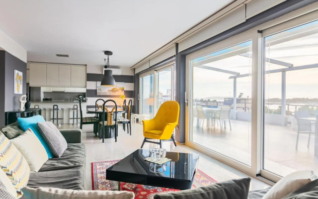 Sunlight House - Palatial Fully Equipped Apartment Near The Sea