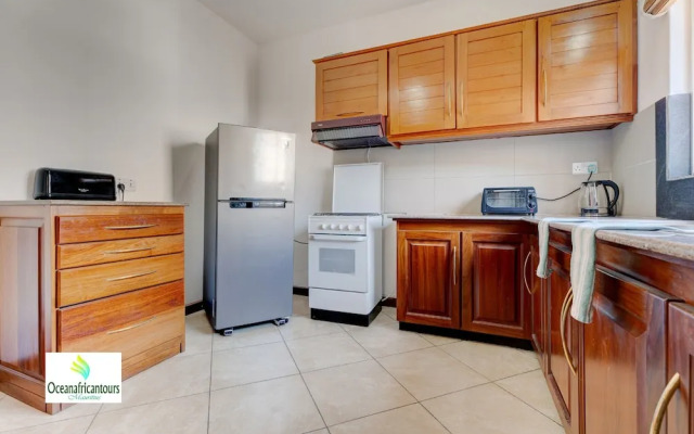 Sunset Boulevard Beachfront Apartment