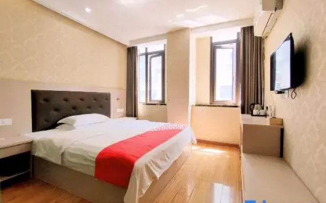 Yuehu Hotel (Hefei Binhu Yintai City Sunac Land)