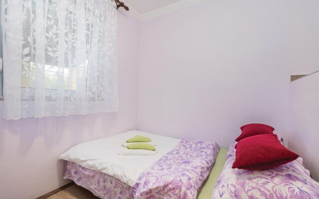 Awesome Apartment in Bresca With Wifi and 2 Bedrooms