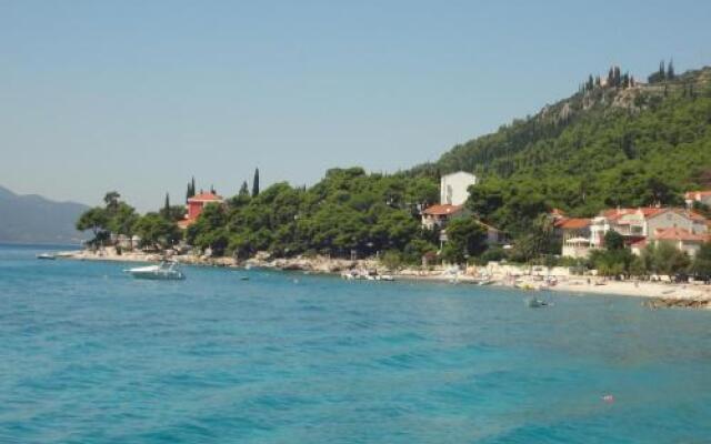 Apartments Frano Jr by the Sea
