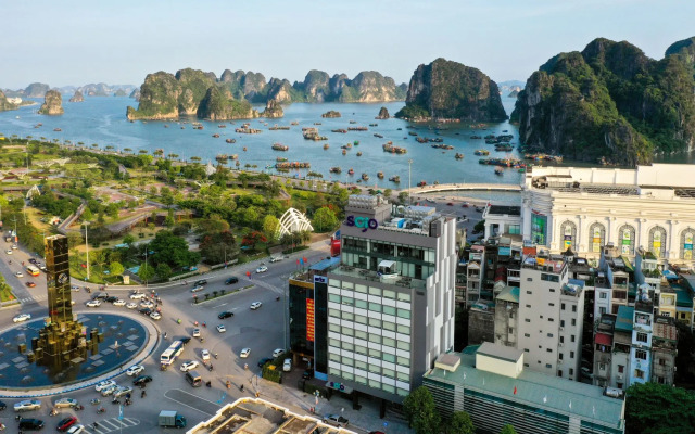 Tru by Hilton Ha Long Hon Gai Centre