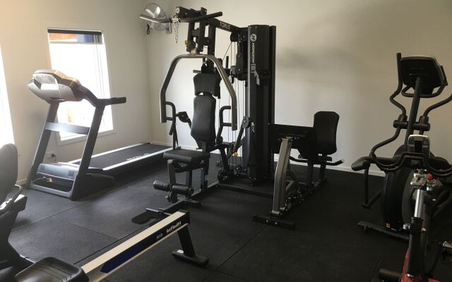 Athena Motel Apartments