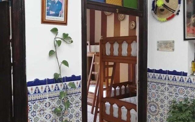 Hostel Touahine