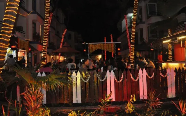 Town House Resort Candolim (Magnum Resort)