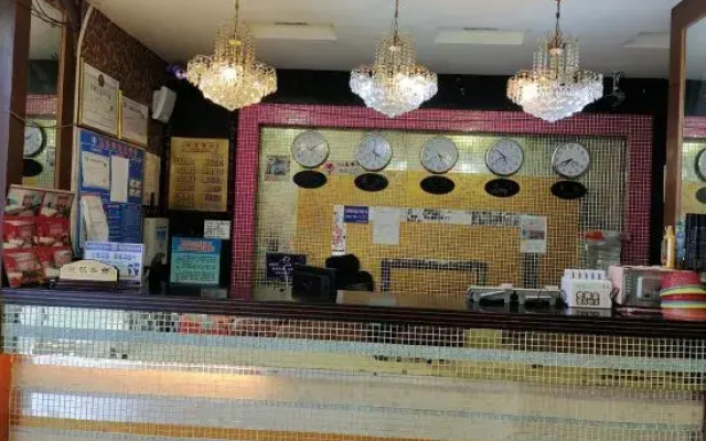 Luocheng Haiyuan Business Hotel