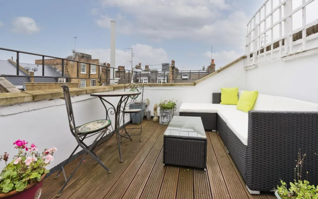 Fantastic 2bed Flat With Private Roof Terrace